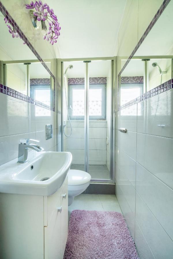 Holiday home Caloroczny Dom Na Mazurach Wrzospa Z Jacuzzi *